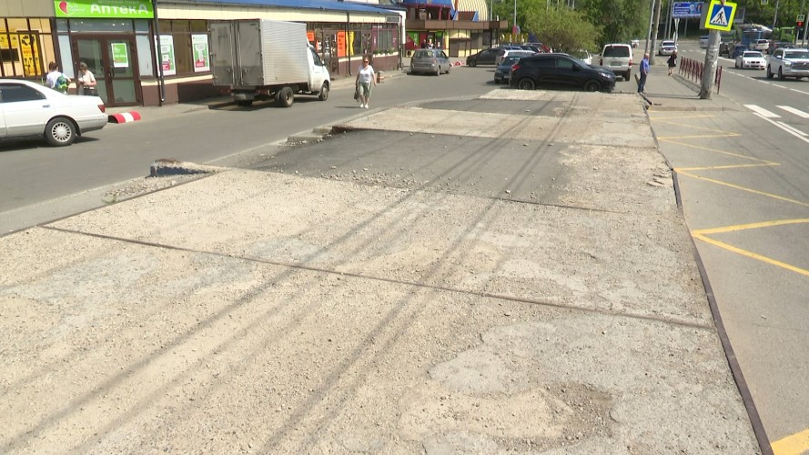 Навес и лавочки пропали с остановочного пункта в одном из районов Иркутска