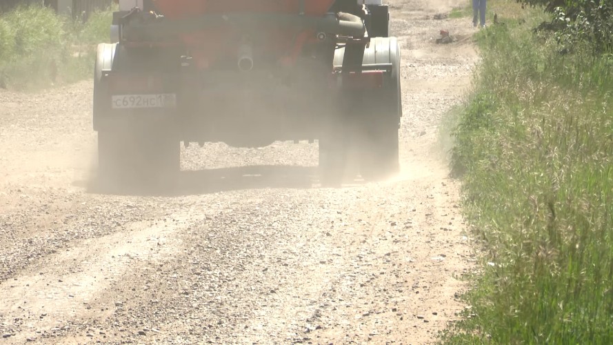Пыльная завеса накрыла улицы в деревне Грановщина Иркутского района