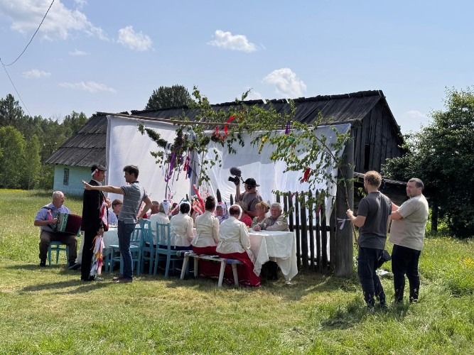 Фильмы о традициях голендров, бурят и тофов снимают в Иркутской области