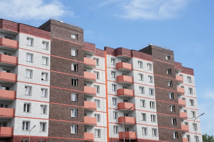 Строительство домов для переселенцев из аварийного жилья завершается в Черемхове