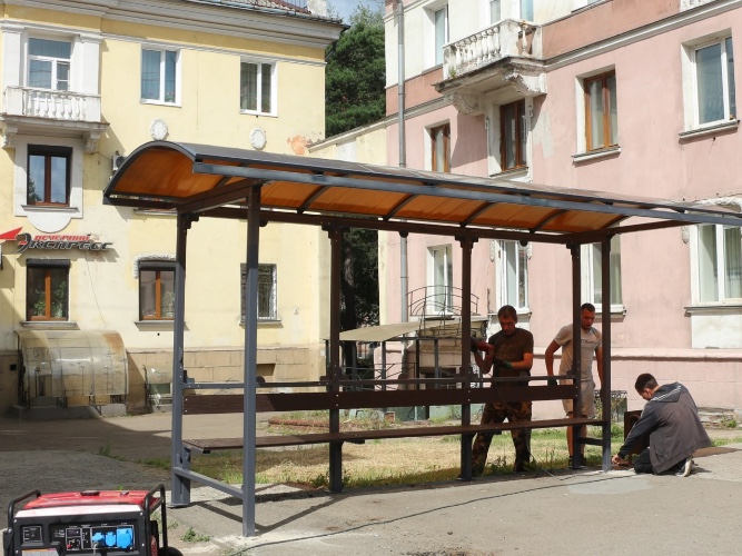 Остановочные павильоны обновляют в Ангарске