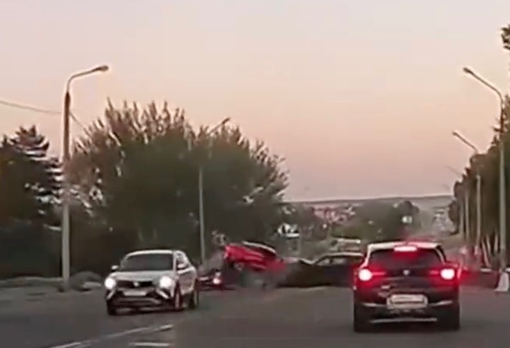 Пьяный водитель спровоцировал массовое ДТП в Иркутске