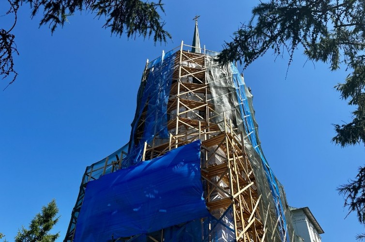 От предыдущих ремонтов спасают старейшую каменную церковь в Иркутске