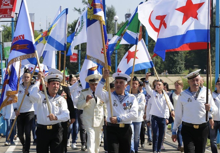 Иркутск готовится отметить День Военно-морского флота России