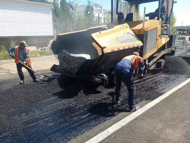 На Дзержинского – асфальт, на Ширямова – тротуары: хроника дорожного ремонта в Иркутске