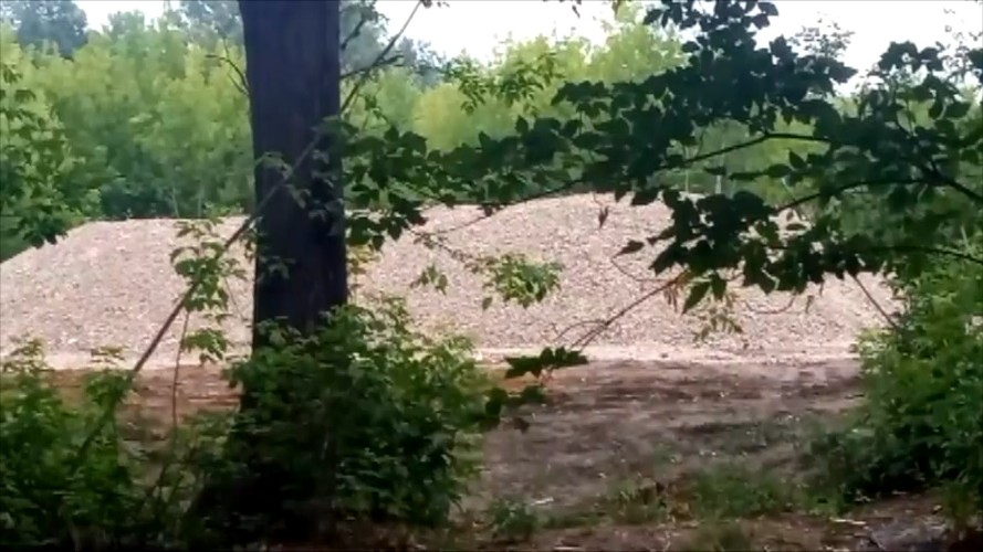 "Вы спросили - мы ответили": зачем завезли гравий в зелёную зону на ул. Ядринцева в Иркутске?