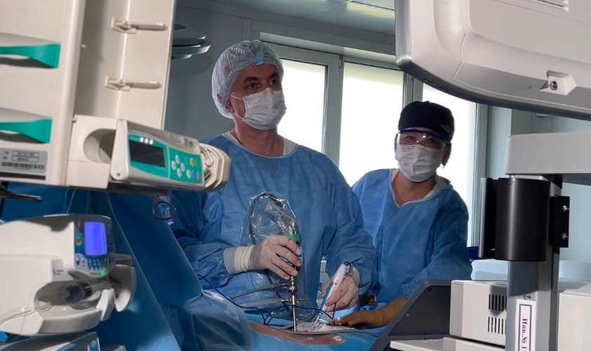 Малотравматичный метод удаления позвоночных грыж применяют иркутские хирурги