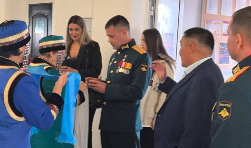 Лейтенант из Аларского района Владимир Королёв удостоен звания Героя России