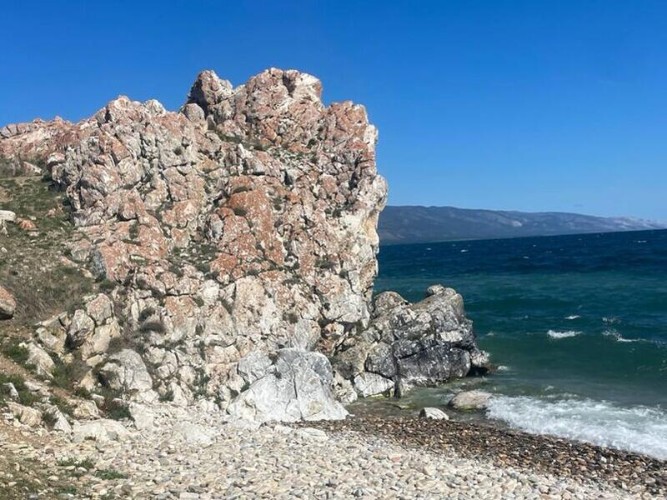 Учёные назвали причину обрушения Арки мыслителя на Байкале