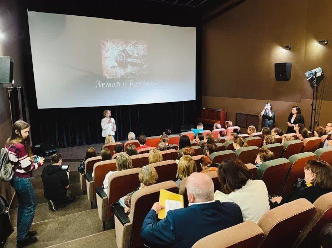 Фонд кино выделит 2,5 млн рублей для обновления кинотеатра в Оёке