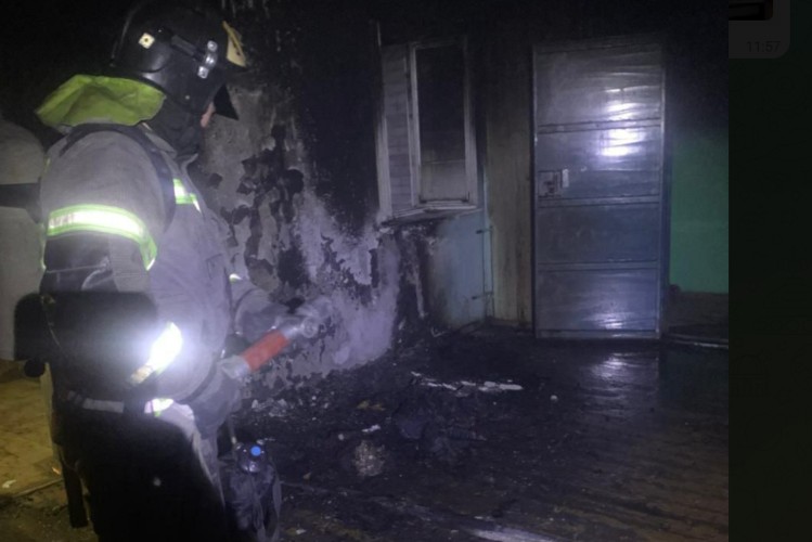 Пять человек спасены на пожаре в многоэтажке Усть-Илимска