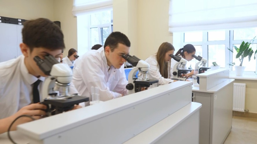 Около 10% бюджетных мест в колледжах и вузах Иркутской области оказались свободны