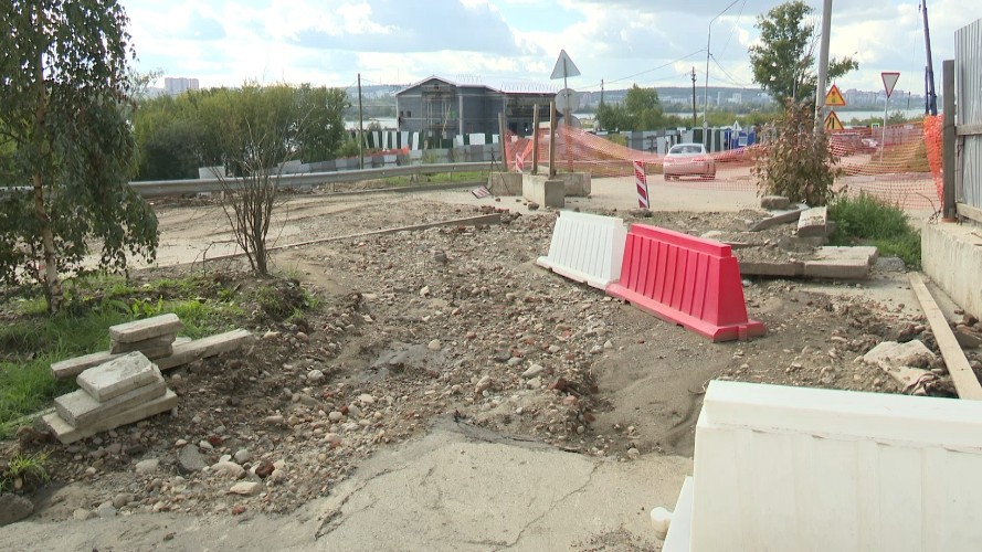 Из-за реконструкции КНС на Нижней Лисихе Иркутска разрушили дороги и тротуары