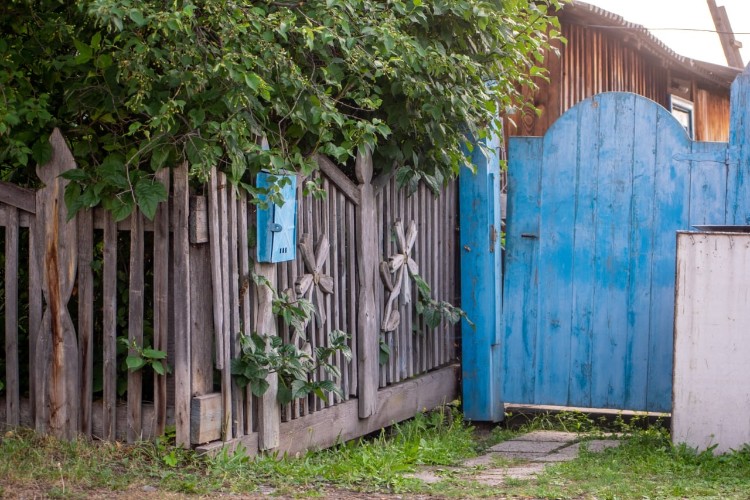 200 мигрантов незаконно «поселил» иркутянин в частном доме своей родственницы