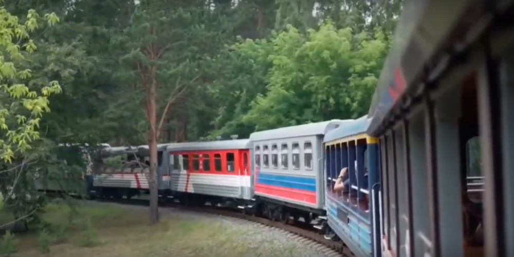 Почти 30 тысяч пассажиров прокатились на поездах детской железной дороги в Иркутске