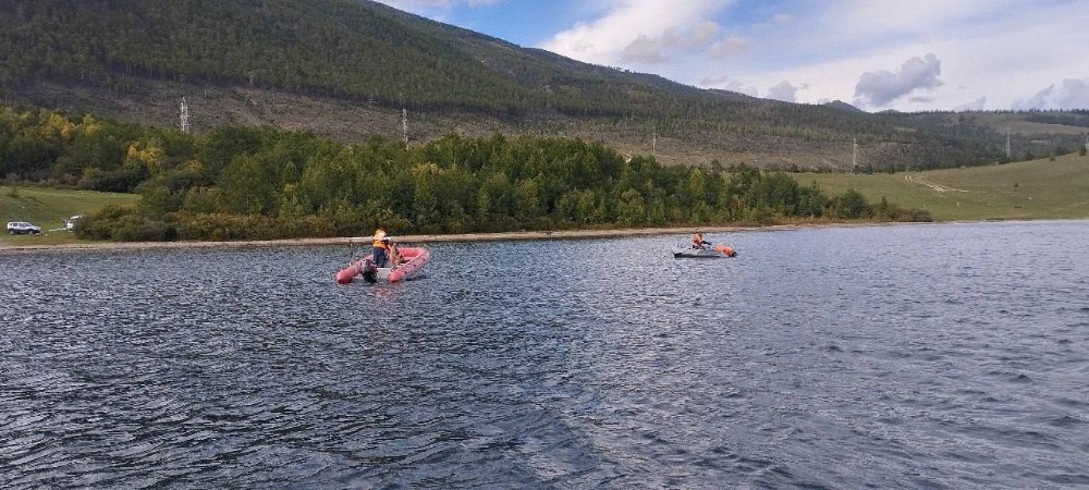 Турист из Ангарского района утонул в Байкале, спасая жену и внука