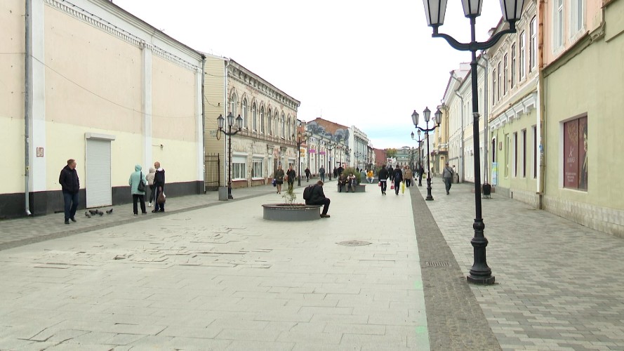 Плитка на улице Урицкого в Иркутске не выдержала реальности: почему ремонт не спасает?