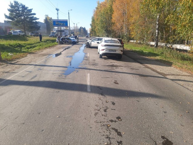 "Мерседес" спровоцировал массовое ДТП в Ангарске