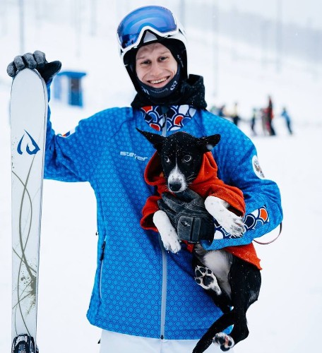 Бродячая собака из Красноярска нашла дом в Швейцарии