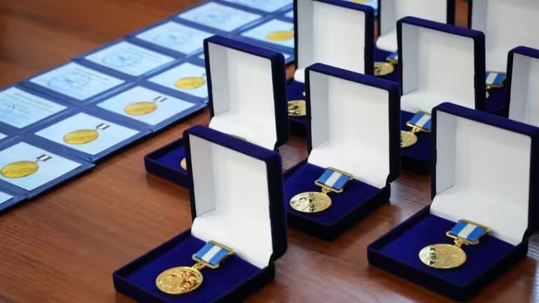 15 отцов Приангарья получат почётный знак «Отцовская доблесть»