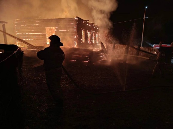 Два жителя Приангарья погибли в пожарах, вспыхнувших от печи и обогревателя