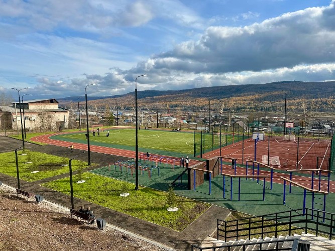 Новый стадион за 40 млн рублей получила школа в Усть-Кутском районе