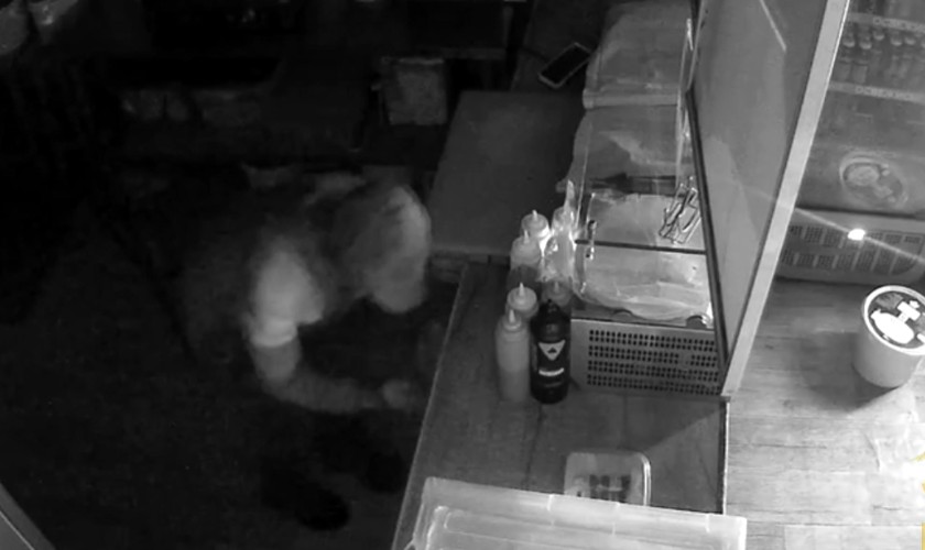 17 кг говядины, 22 упаковки лаваша и 2 тыс. рублей украл из закусочной житель Иркутска