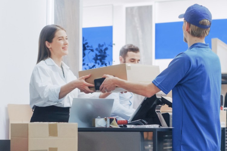 В Сибири в 3.5 раза выросло число пунктов выдачи интернет-заказов, подключивших видеонаблюдение «Ростелекома»