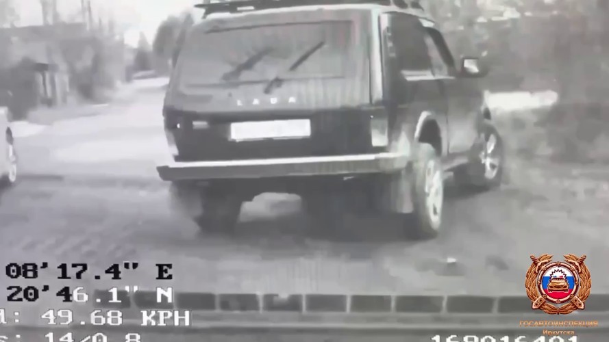 Полиция Иркутска вернула семье подарок на 40-летие свадьбы — угнанную «Ниву»