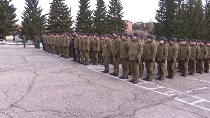 100 призывников из Приангарья отправлены к местам несения службы