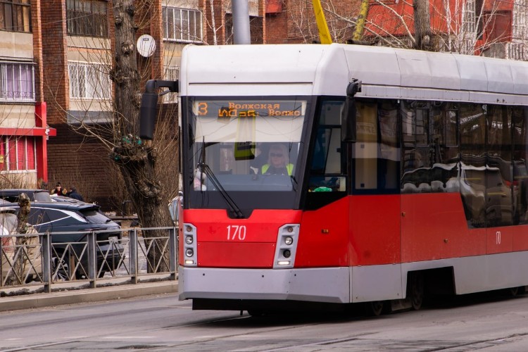 Быстрее ремонтировать трамваи в Иркутске поможет новое оборудование