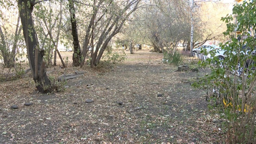 Детские площадки демонтируют в Иркутске