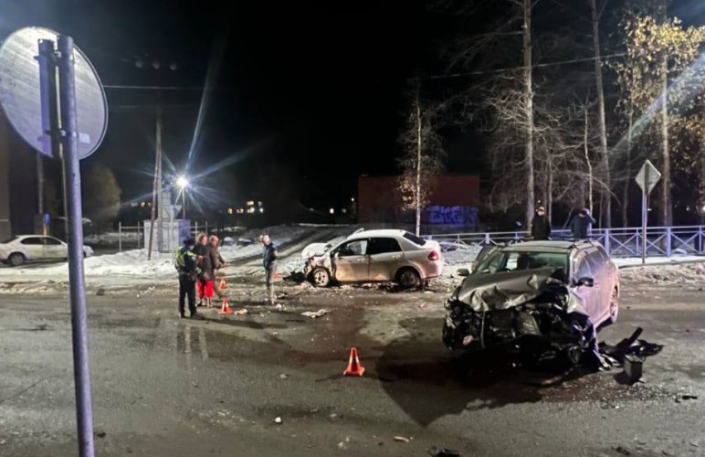 10-летняя девочка пострадала в лобовом столкновении машин в Байкальске