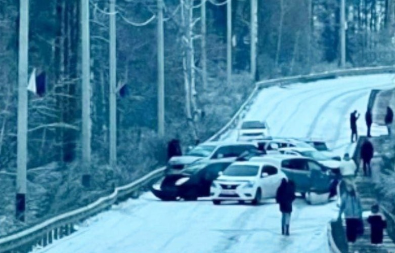Нарушения на дороге после ДТП с восемью машинами под Иркутском нашла прокуратура