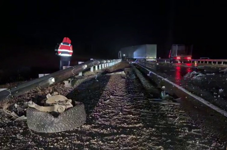 В столкновении грузовика и легковушки в Черемховском районе погиб один из водителей