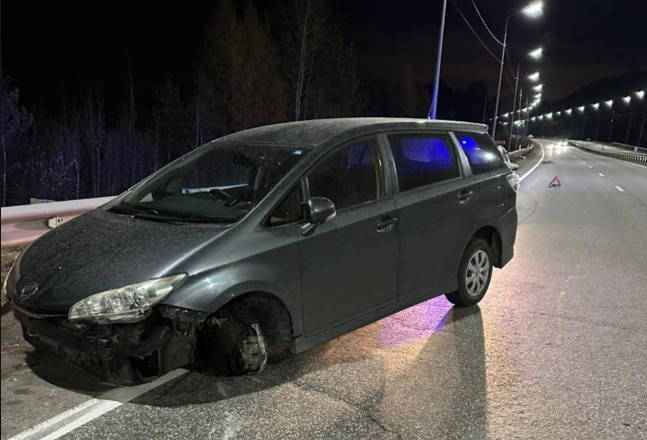 Стоявшую на прогреве «Тойоту» угнали случайные прохожие в Иркутске