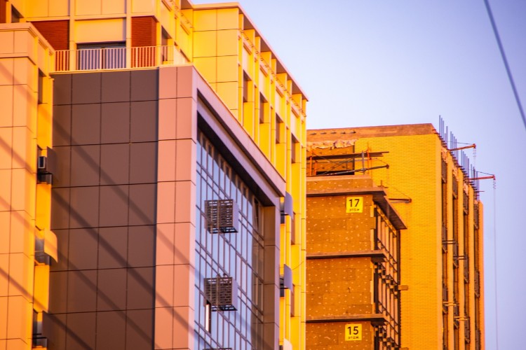 Цены на элитные квартиры в Иркутской области снизились на 3%