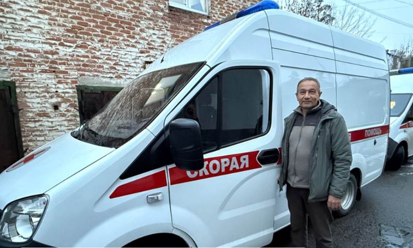 Ангарская горбольница получила три новые машины скорой помощи