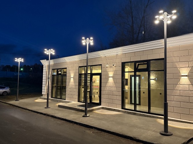 В Ангарске открыли три новых остановки с обогревом и Wi-Fi