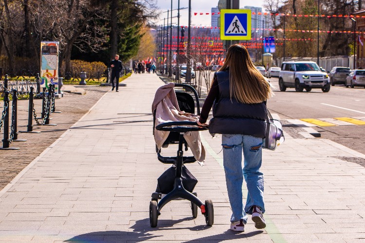 Жительницы Приангарья получили 2,2 млрд рублей пособий по беременности и родам