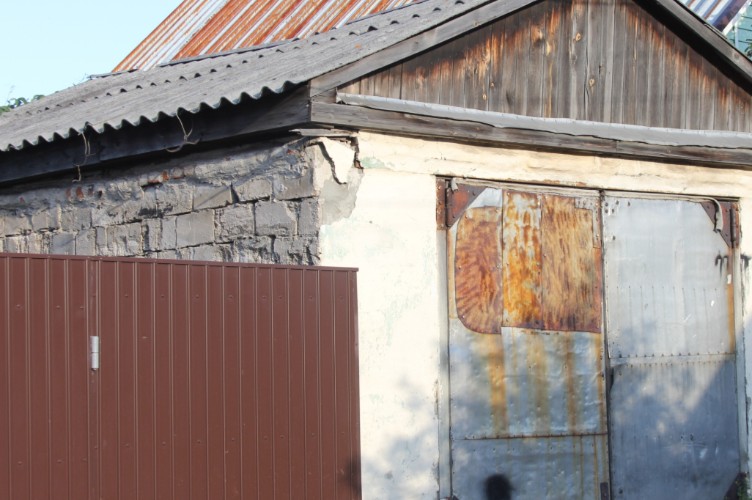 Двоих мужчин нашли мёртвыми в гаражном кооперативе Ангарска