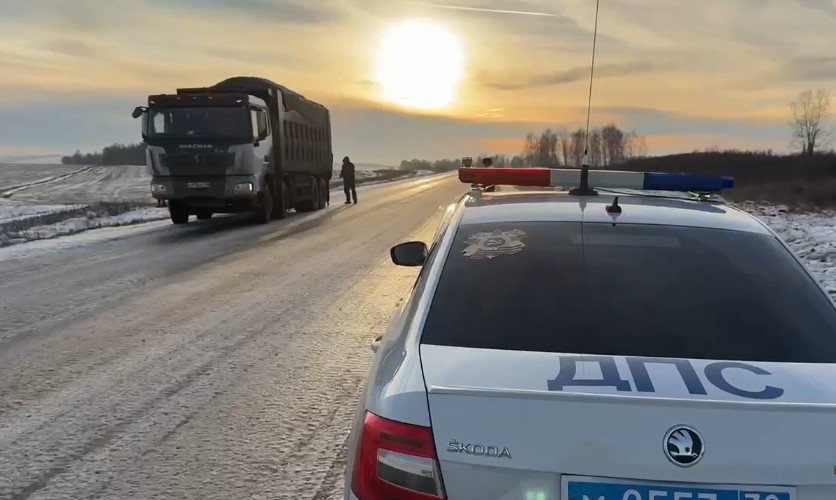 Дрон помог остановить фуру со скрытым номером и водителем без прав в Аларском районе