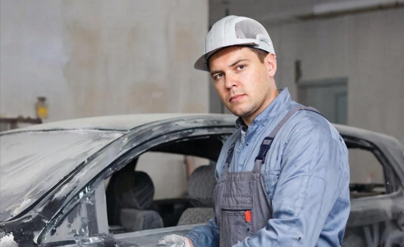 Кузовщик-маляр возглавил рейтинг самых высокооплачиваемых вакансий Иркутска в ноябре