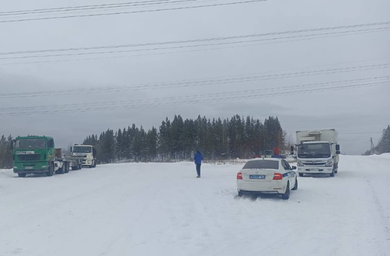 Движение грузовиков и автобусов ограничено из-за снегопада на трассе «Братск—Усть-Илимск»
