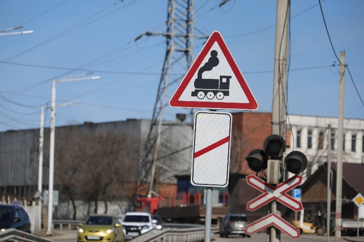 Четыре железнодорожных переезда Иркутской области оснастили камерами для фиксации нарушений