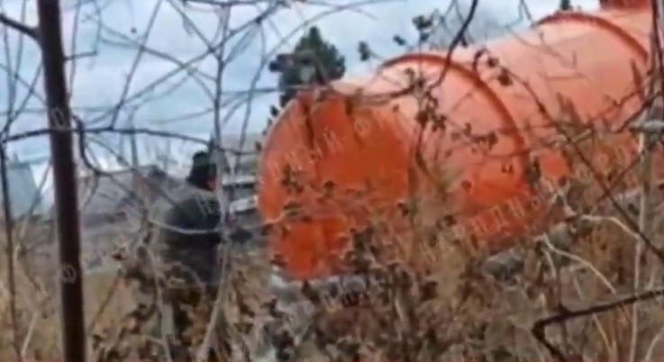 Нечистоты в ручей сливают десятки спецмашин в посёлке под Тайшетом