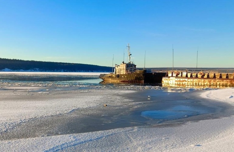 Две паромные переправы закроют в Братском районе с 1 декабря