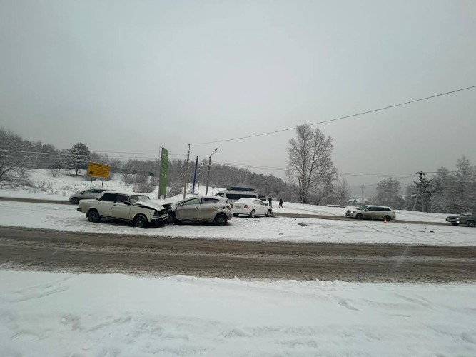 15 человек пострадали за неделю на дорогах Иркутска и района