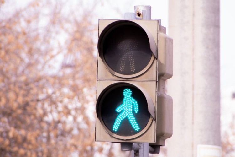 Светофор установили на опасном участке у иркутского Суворовского училища