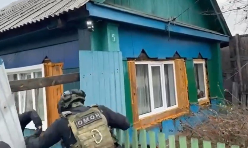 Подозреваемую в организации наркобизнеса задержали в Зиме
